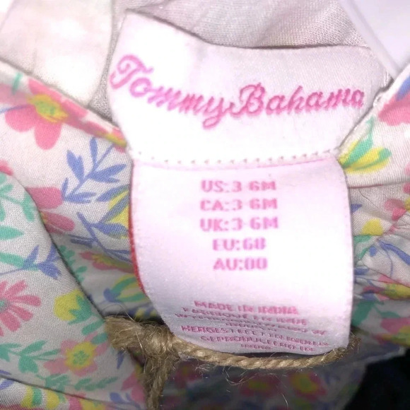 TOMMY BAHAMA - two piece bonnet set - Picture 4 of 4